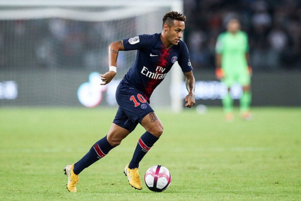 里成为自己 里成为自己