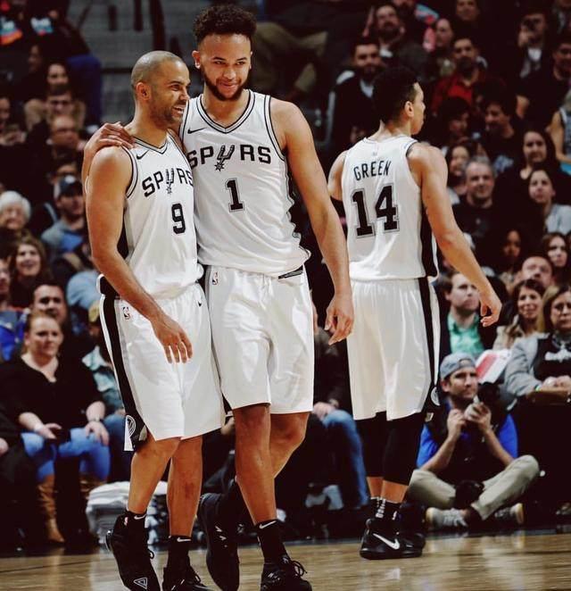 的趋势下 的趋势下