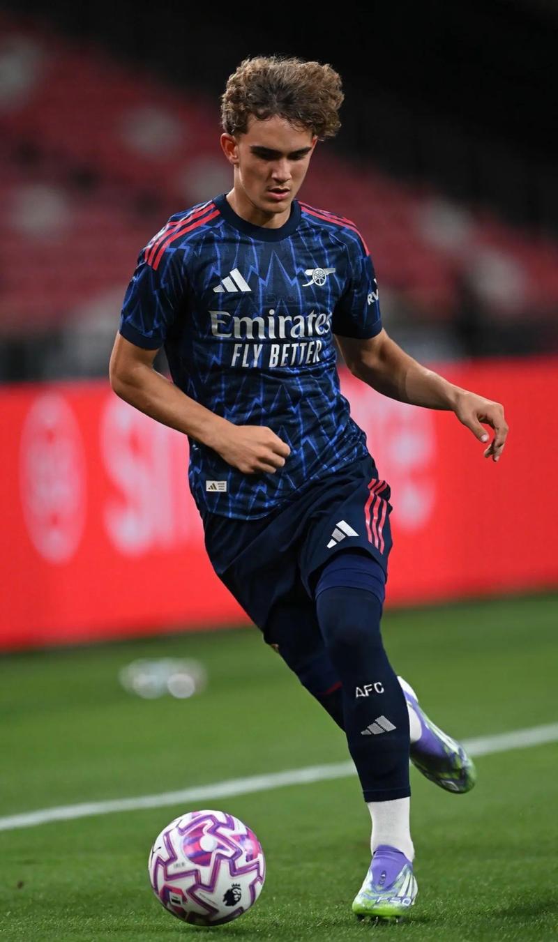 制造错位 制造错位